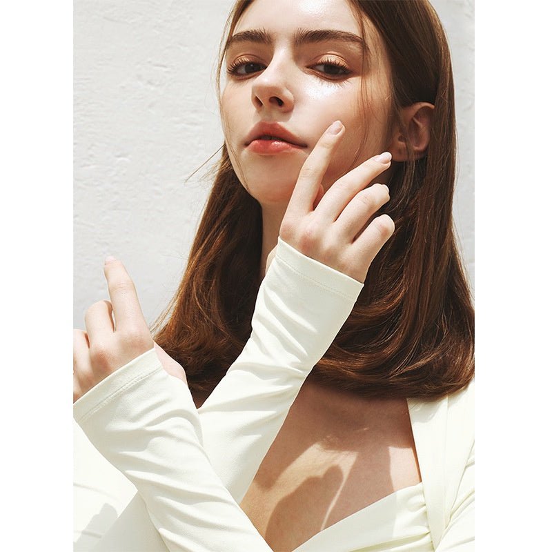 Build-in Bra Long Sleeve Yoga Crop Top Women Athleisure Sports Casul T-shirt Sexy Design Exercise Workout T-shirt - BodyCarver
